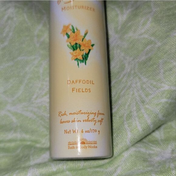 Bath & Body Works Daffodil Fields Foam Soft Body Mousse 6oz Very Rare • Retired - Picture 6 of 12